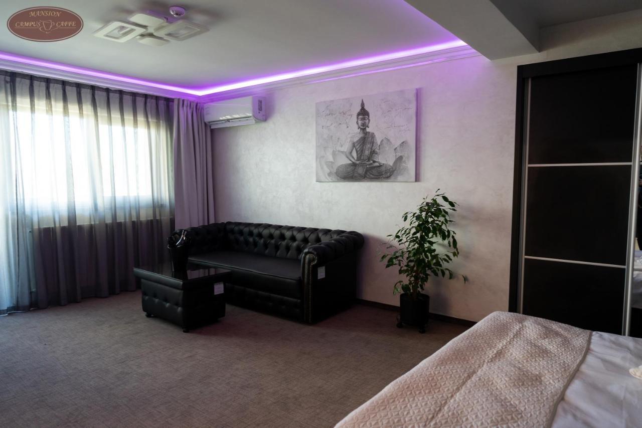 Campus Caffe Mansion Hotel Buzău Eksteriør billede