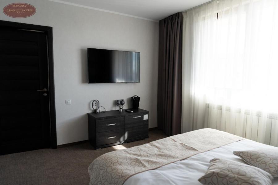 Campus Caffe Mansion Hotel Buzău Eksteriør billede